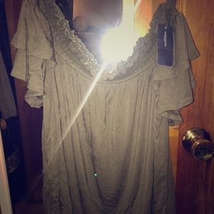 American eagle off the shoulder top